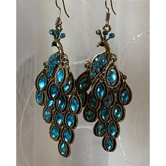 HEART EARRING STAND AND 3 PAIR OF EARRINGS - Picture 4 of 5